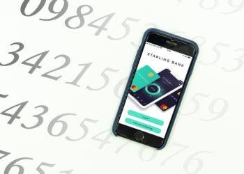 Банки начали ограничивать операции своих клиентов с криптобиржами