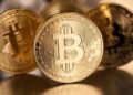 Standard Chartered: Биткоин будет стоить $200 000 к концу года