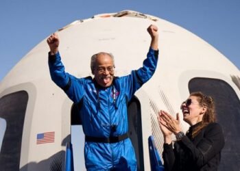 Blue Origin позволит платить за космические полеты криптовалютой