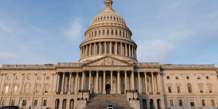 Сенаторы пытаются продвинуть застопорившийся Clarity Act, достигнув компромисса по доходности стейблкоинов