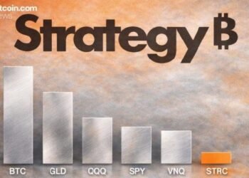 Сэйлор подчеркивает сверхнизкую волатильность STRC, отмечая, что она ниже, чем у всех основных классов активов и акций