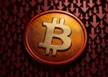 Цена биткоина снова падает: в чем причина падения и чего нам ожидать дальше?