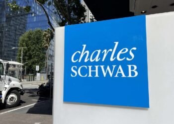 Компания Charles Schwab, управляющая активами на сумму 12 триллионов долларов, наконец-то сделала долгожданное заявление о биткоине (BTC) и эфириуме (ETH)! Вот подробности