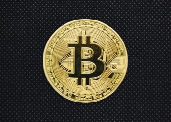 Перемирие США и Ирана может разогнать биткоин до $80 000