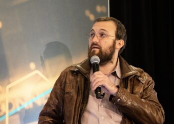 Чарльз Хоскинсон, основатель Cardano (ADA), высказался о Законе о ясности (Clarity Act) и о «бульварном» законе о криптовалютах, которого так хочет генеральный директор Ripple!…