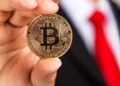 Отток из биткоин-ETF достиг $1 млрд за неделю