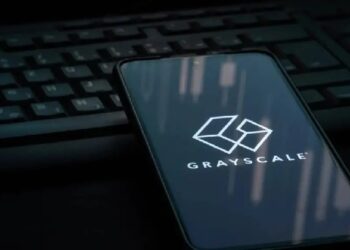 Аналитик Bloomberg считает, что компания Grayscale начала часто обновлять заявку на создание спотового ETF на альткоины, что является признаком скорого листинга