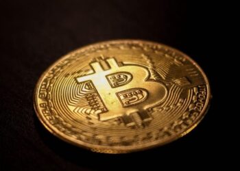 Tether перевел 204 BTC на Bitfinex, намекая на продажу