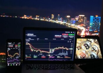 Пол Тюдор Джонс увеличил долю в Bitcoin ETF, но резко сократил коллы