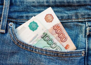 Цифровой рубль станет доступен подросткам с 14 лет к концу 2027 года