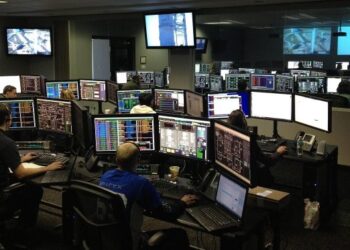 SpaceX: выручка взлетела на 161%