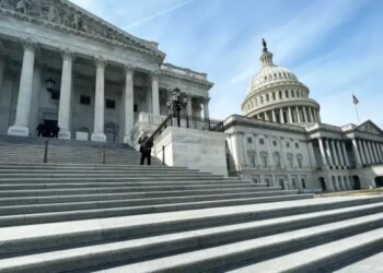 Белый дом остался без советника по криптовалютам: риск для Clarity Act