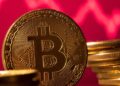 Биткоин упал ниже $81 000 вслед за азиатскими рынками