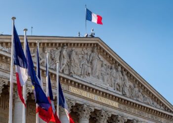 Национальная ассамблея Франции с небольшим перевесом одобрила законопроект о налогообложении операций обмена стейблкоинов